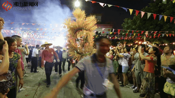 ddee28db7c331cb99ff00f1185eb161c.gif