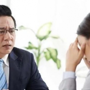 职场不懂领导打招呼的三个关键点，你的下场会很惨