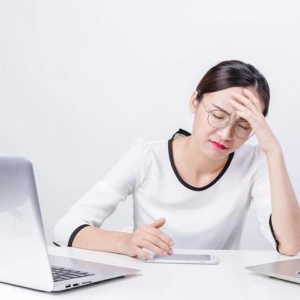 职场上，避免出现这3种低情商的表现，否则会在公司混不下去 ... ... ...