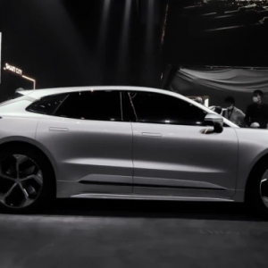 李书福不负众望！国产版“帕拉梅拉”亮相，比奥迪A7漂亮，提速3s ...