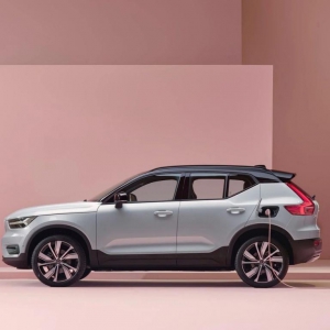 沃尔沃 C40：一辆换壳车闹不了革命