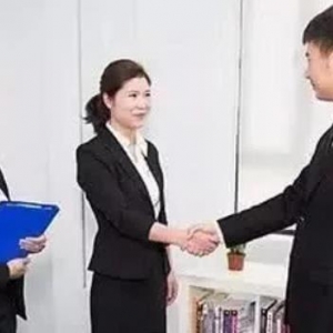 职场人，在公司遇到这三种迹象，表明你已经被领导孤立！