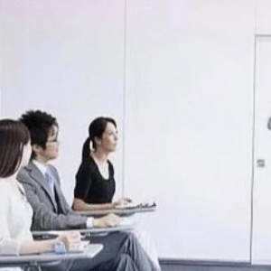 职场铁律别再瞎讨好领导了，这三件事你做的越多，领导越讨厌你！ ...
