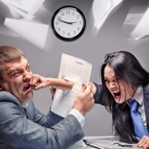面对职场暗算，看职场老手教你如何从容应对
