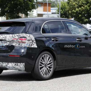 奔驰换吉利 1.5T 发动机！中期改款奔驰 A 级谍照再曝光