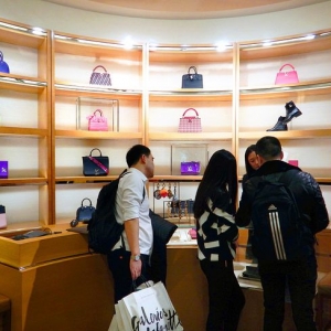 法媒：没有了中国游客 法国商场苦苦挣扎