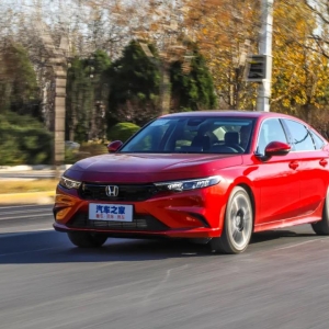 起售价10多万！思域姊妹车！买它还是速腾？