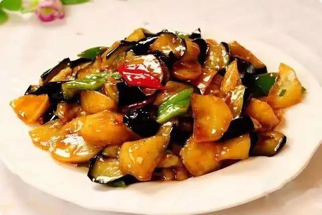 地三鲜这样做不用出去买。