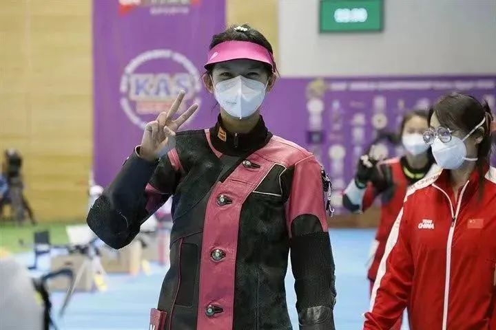 广东19岁小将，勇夺世锦赛1金2银！