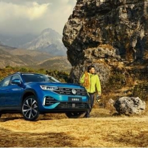 20万级两款热门SUV，探岳对比荣放怎么选？看完再做决定！