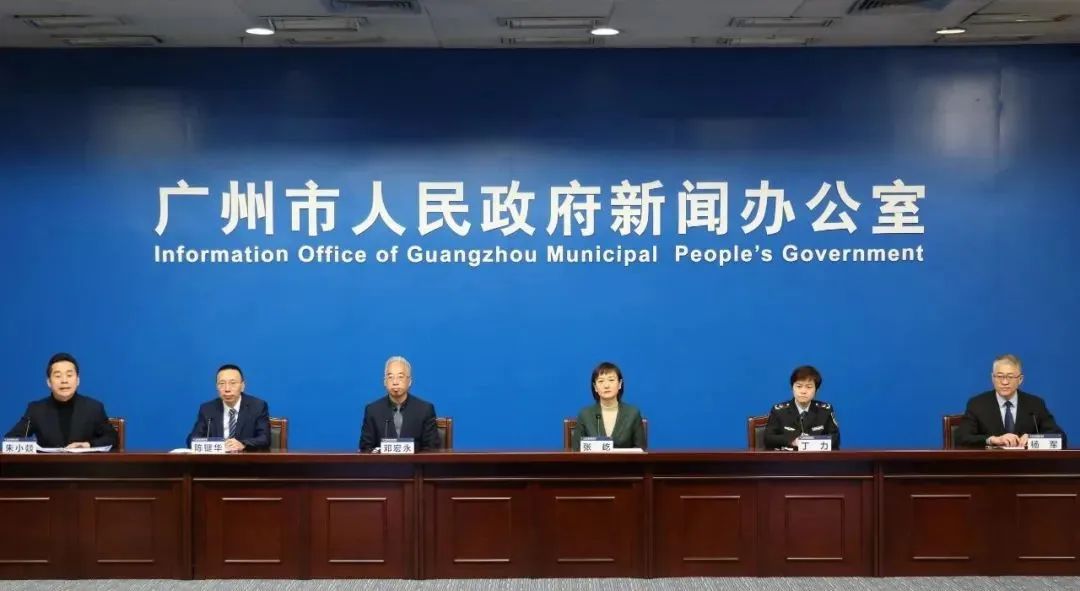 多地预计疫情高峰！下个月是关键