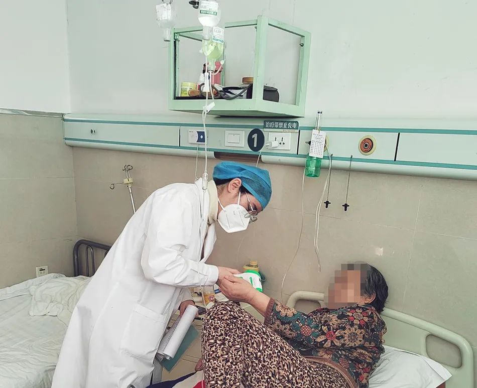 00后医学生返乡抗疫，“第一次直面生死”