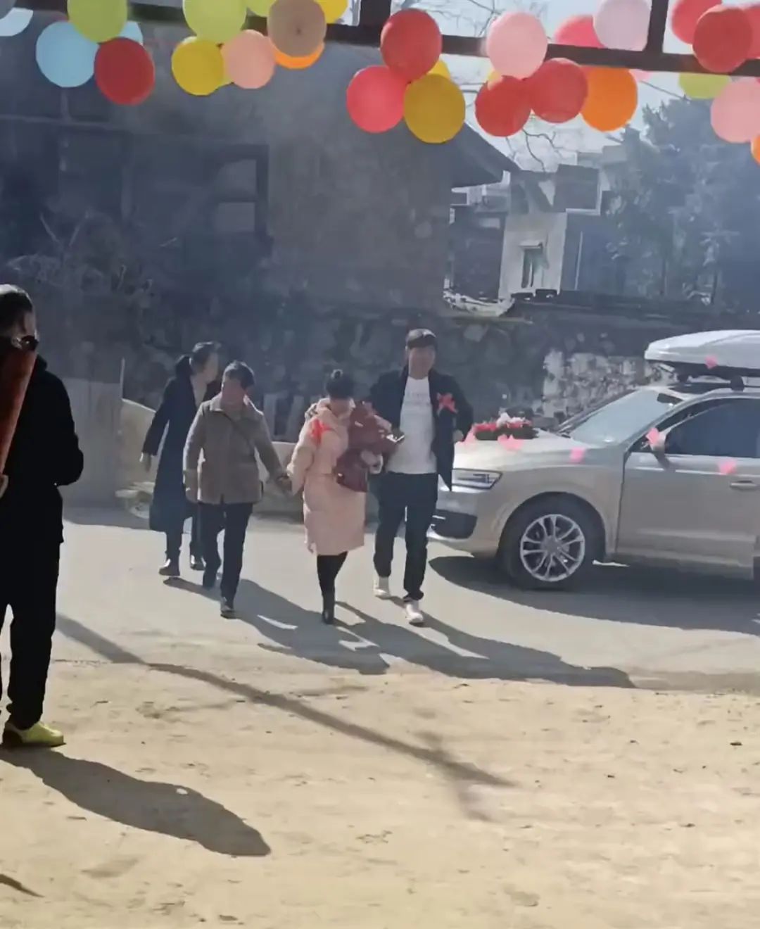 快准狠！初四相亲初八订婚！当事人回应