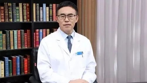 男子阳康月余心脏骤停！最近又感冒发烧，是新冠吗？｜中疾控最新疫情通报→ ...