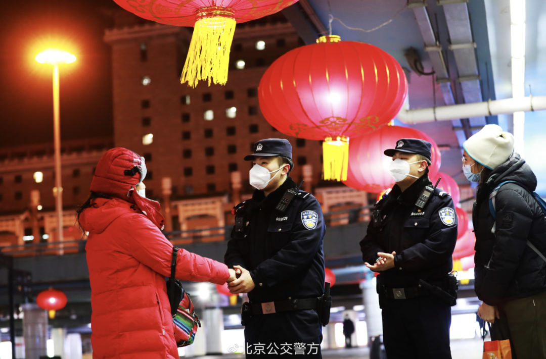 71岁老太太睡过站，一觉醒来到北京了！接下来……