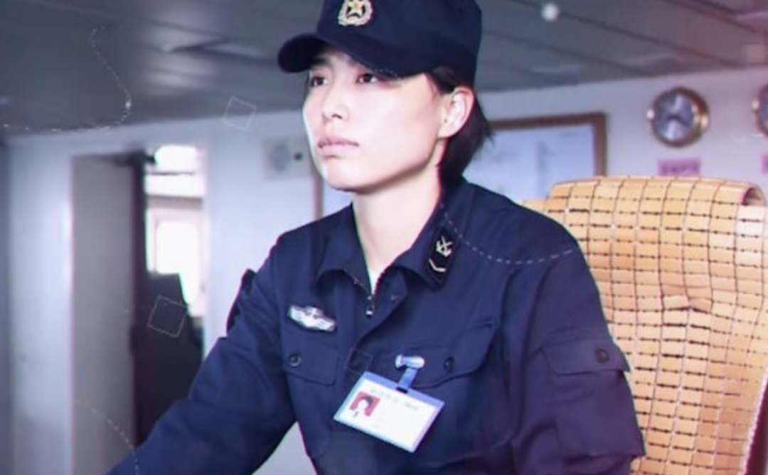 “我是女司机，开6万吨航母的那种”