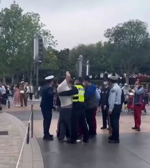 永久禁止进入！迪士尼回应：不能容忍！