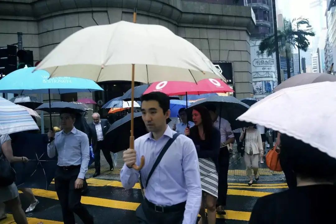 在香港，多少人能年薪60万？你一定想不到