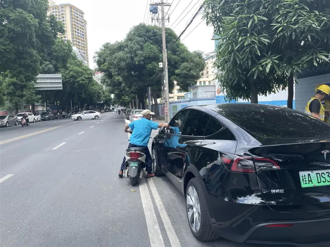 南宁停车费政策进入过渡期：上班停车8.5小时仍需60元