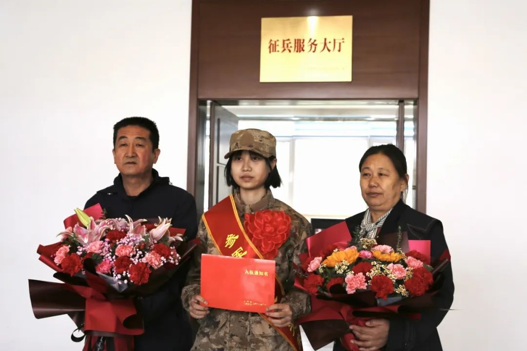 哥哥救人牺牲，14年后妹妹继承遗志