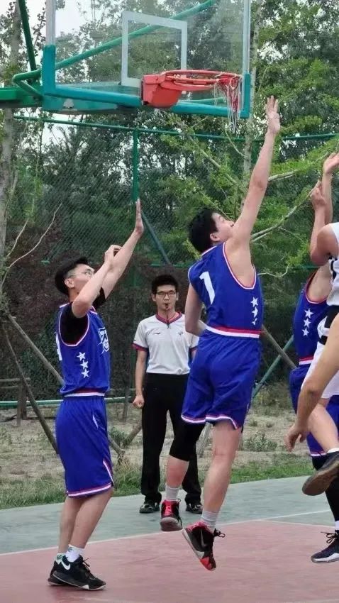 1米84小伙被校长点名，毕业去向太励志！