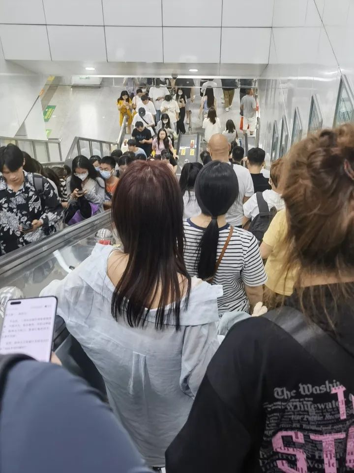 杭州地铁空调开了个寂寞？网友一个建议冲上热搜，又吵起来了 ...