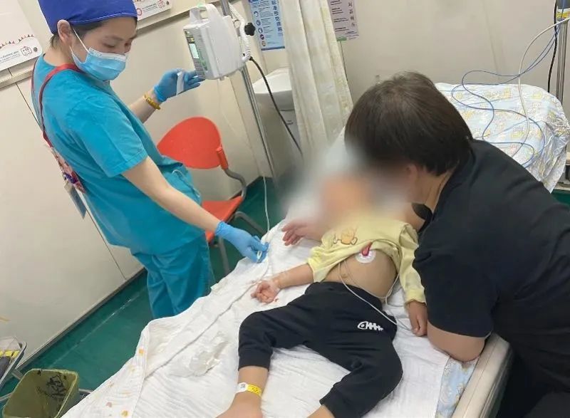 当一款“救命药”即将退市，罕见病家庭如何“自救”