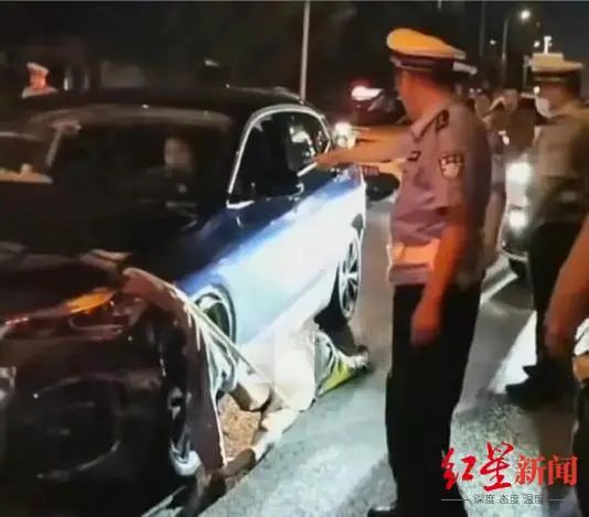 “宝马女司机醉驾撞人拖行”案，一审宣判