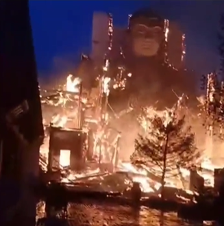 突发！知名大佛寺着火