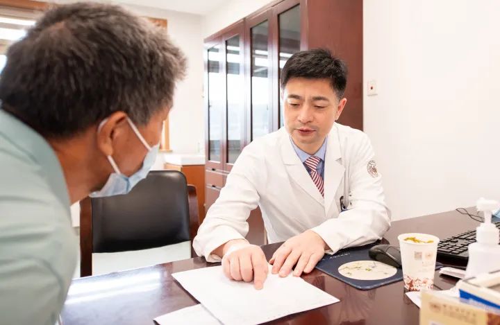 “看到女孩就紧张！” 32岁小伙得病后辗转难眠，医生却说…… ... ...