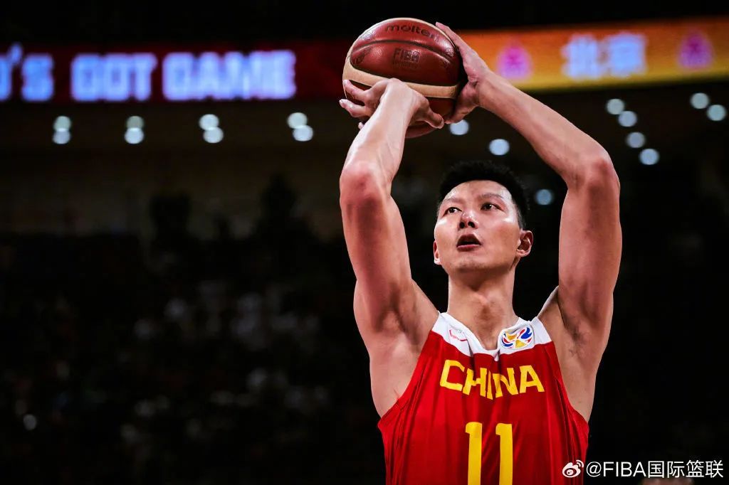 易建联深夜宣布退役：再见啦，我最热爱的篮球