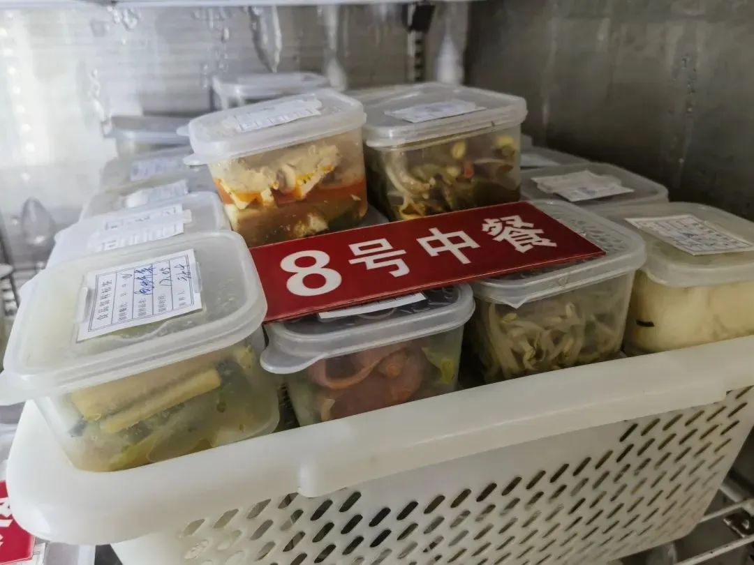 食堂用鸭肉冒充牛羊肉，高校致歉！