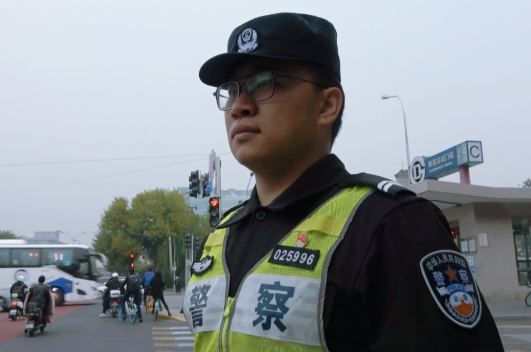“这是谁？” “我儿子！”