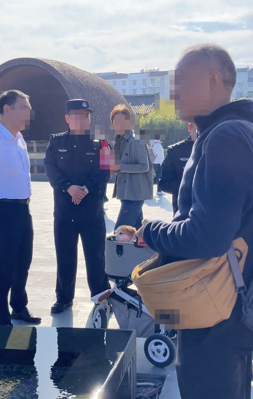 女子要带宠物狗进景德镇一博物馆参观被拒，回应：不允许