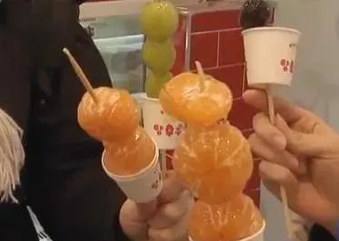 中国糖葫芦在韩国走红！街头小吃为啥屡屡风靡海外？