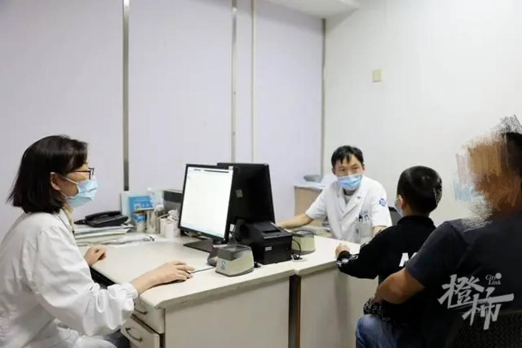 一家四口全中招！一到晚上痒到怀疑人生，“抓得满是血痕”，一查竟是… ...