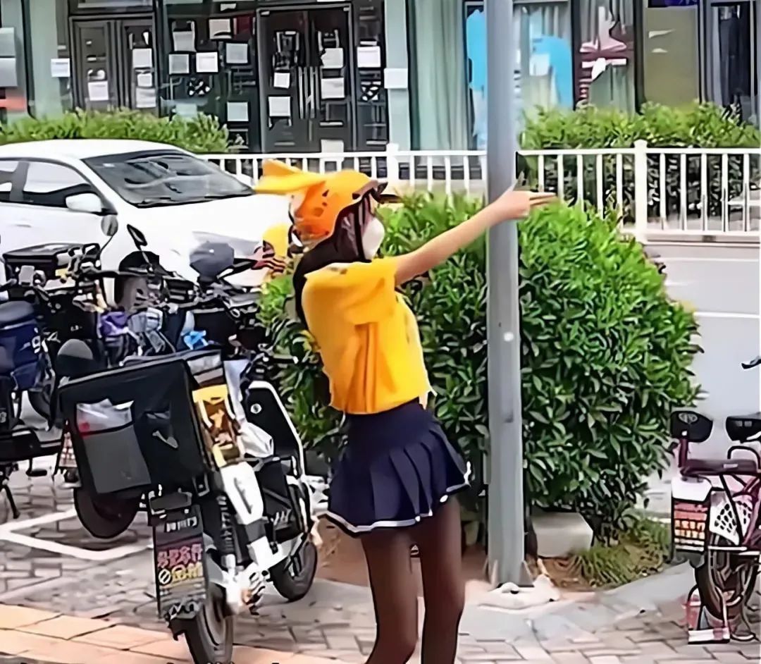 穿丝袜、短裙送外卖？4名网红将被起诉！