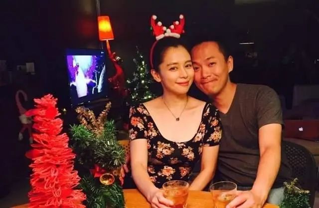 知名女演员突然宣布离婚！