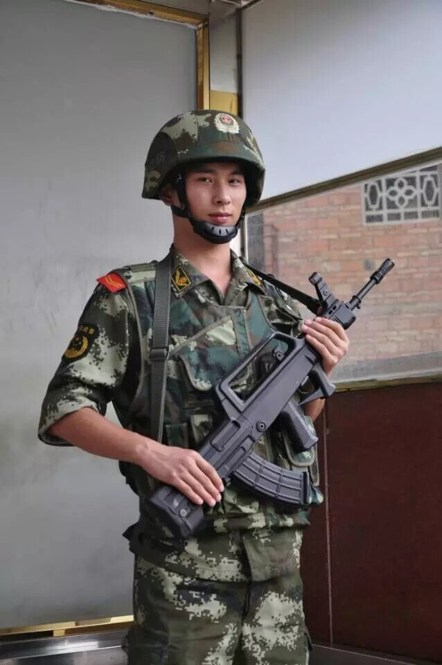 “喂，保安叔叔？”……“阔以小子，你给我等着！！！”