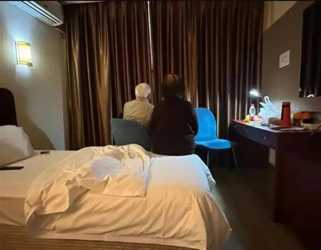 老夫妻将唯一房产过户给孙子后被赶出家门，当从四个方面得到警醒 ... ...