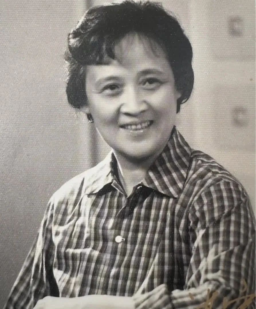 痛别！她因病医治无效去世，这些作品很经典