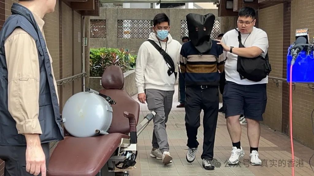 香港两名70岁牙医被抓！年轻时大有来头！