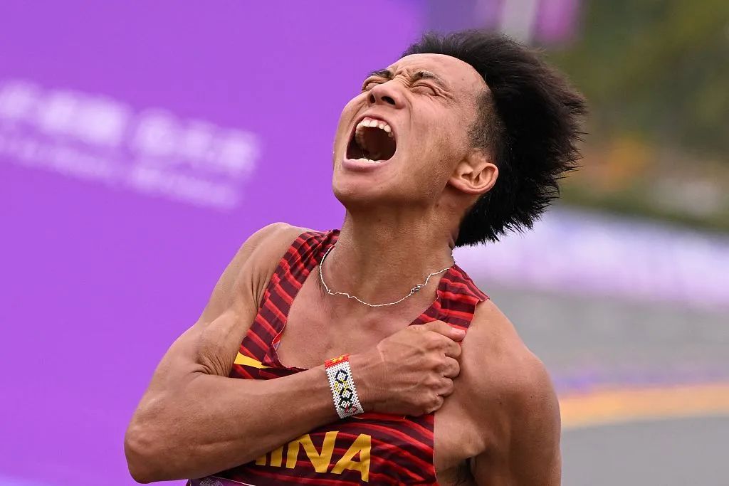 何杰，中国马拉松“破壁人”