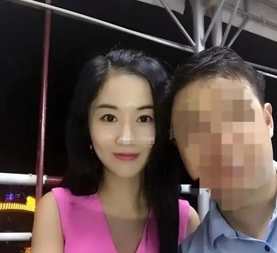 她的报应终于来了！