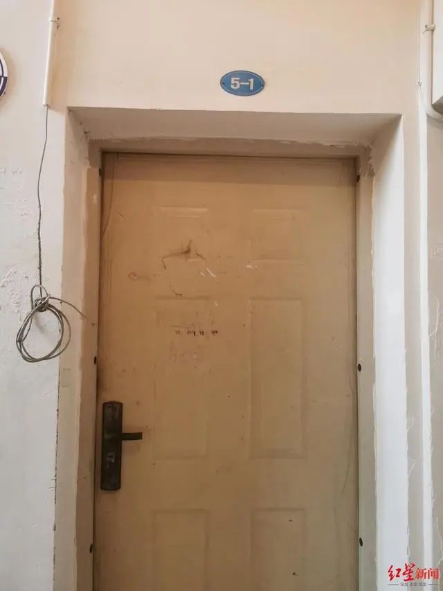 独居男子家中死亡半年后被发现，“躺在床上已成白骨”