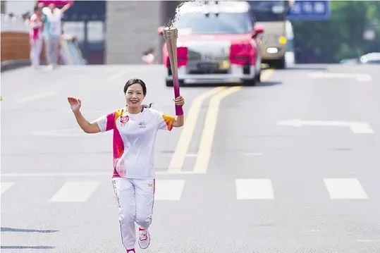 浙大学姐写的“好好学习”火了！23年后身份揭开