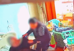 94岁老人控诉被保姆虐待并卷走200万，一审宣判：全部返还并支付利息 ... ...