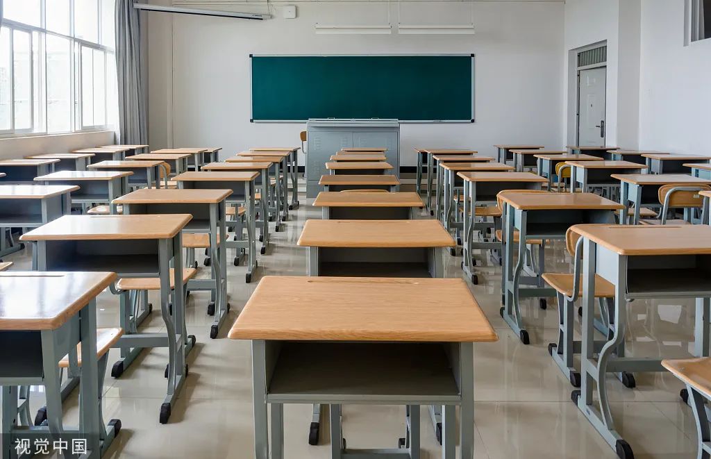 事发上海某中学！15岁学生制止校园暴力，被打成十级伤残！法院判了→ ... ...