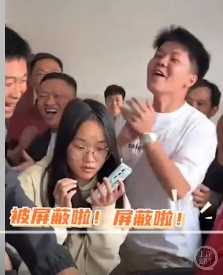 高考成绩显示“0分”，考生直接瘫坐在地，直到看见底部小字······ . ... ...