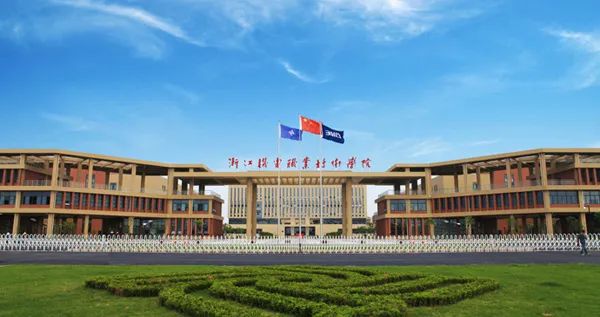 女生高考602分去职业技术大学，她的选择到底值不值？